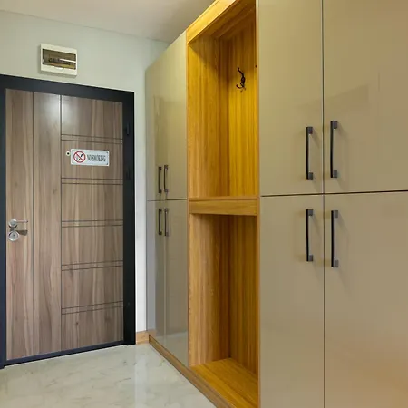 Azur Properties ap51