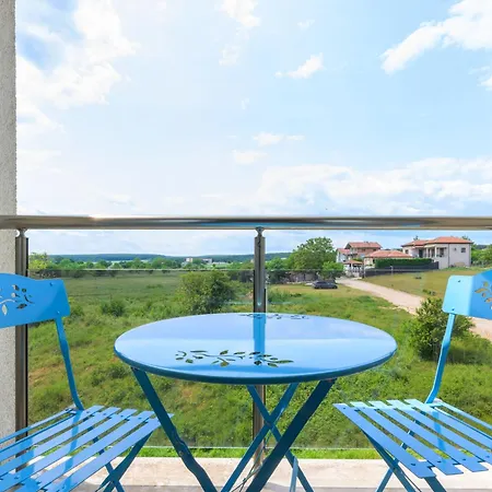 Azur Properties ap51 Apartment Shkorpilovtsi